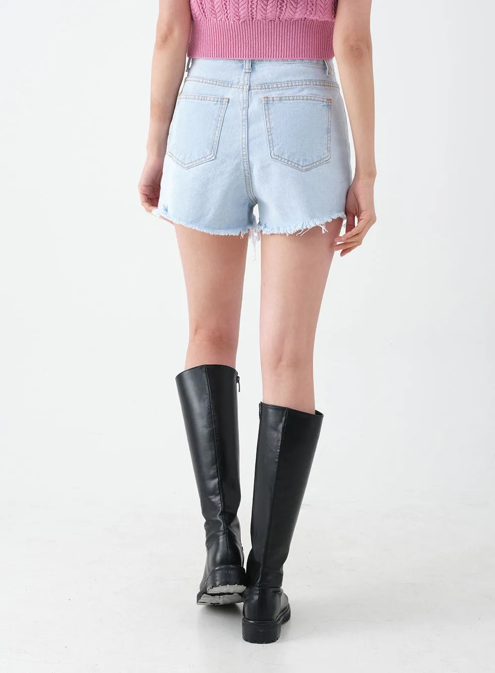 Distressed Raw Hem Denim Shorts CA27