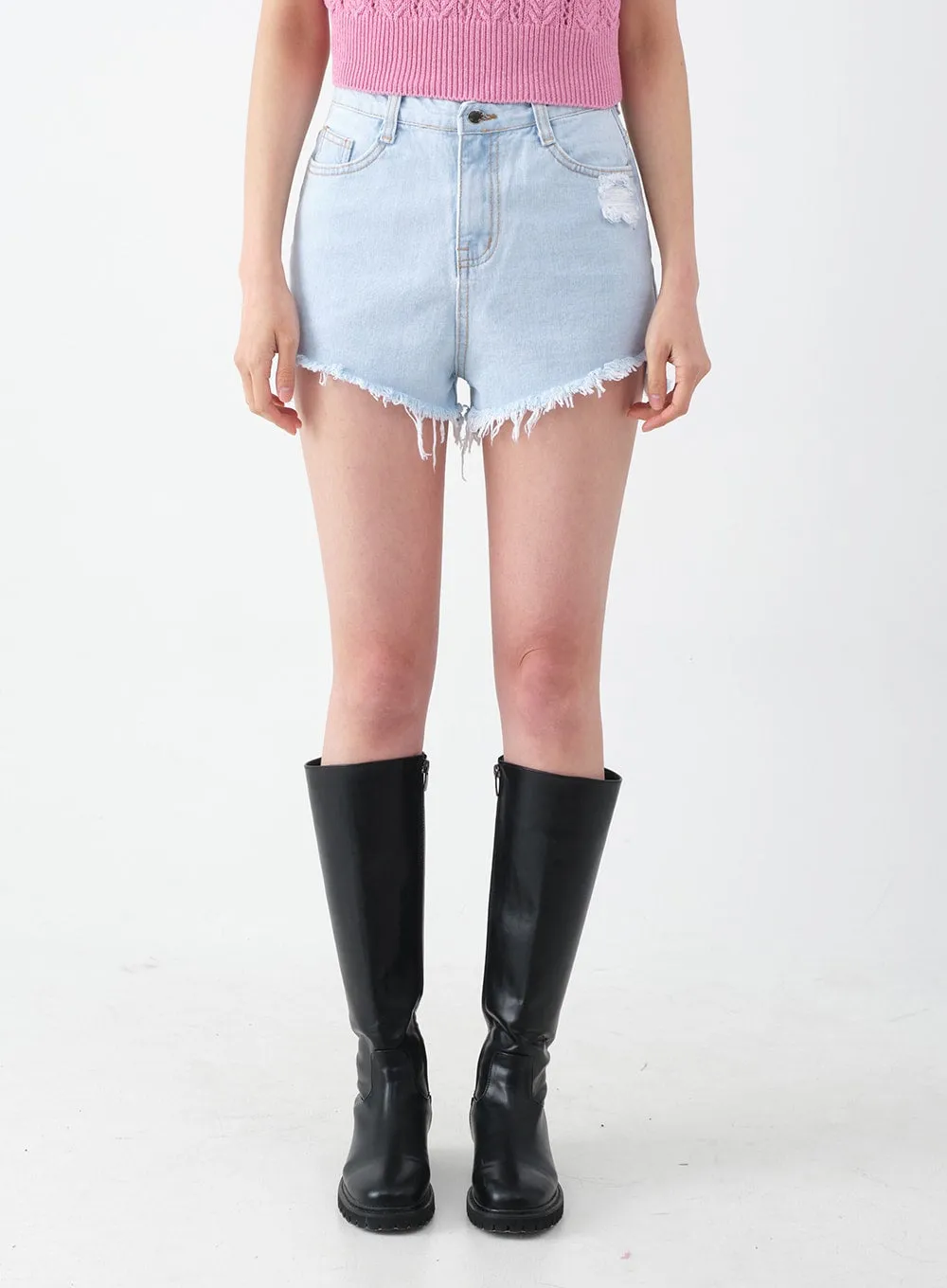 Distressed Raw Hem Denim Shorts CA27