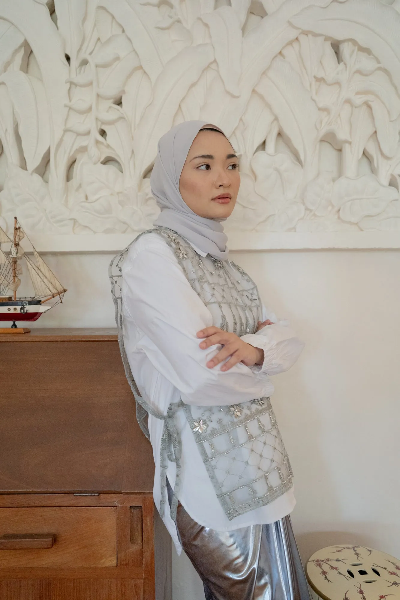 Puspa Lace Vest in Silver (Design 1)